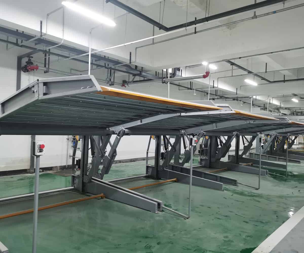 地下室四柱簡(jiǎn)易式機(jī)械停車場(chǎng)